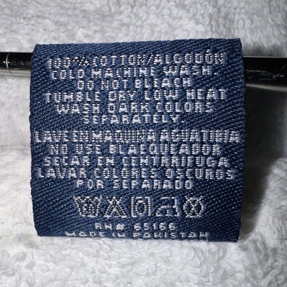 Olivia Parker Square washcloth Set of 2 white solid cotton Duet Towel - Picture 6 of 7